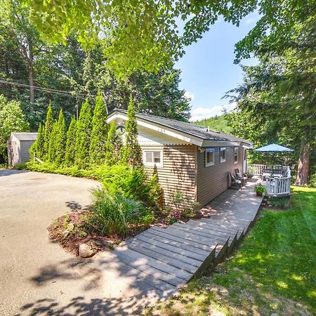 Breathtaking Newbury Cottage With Deck On Chalk Pond Exterior photo