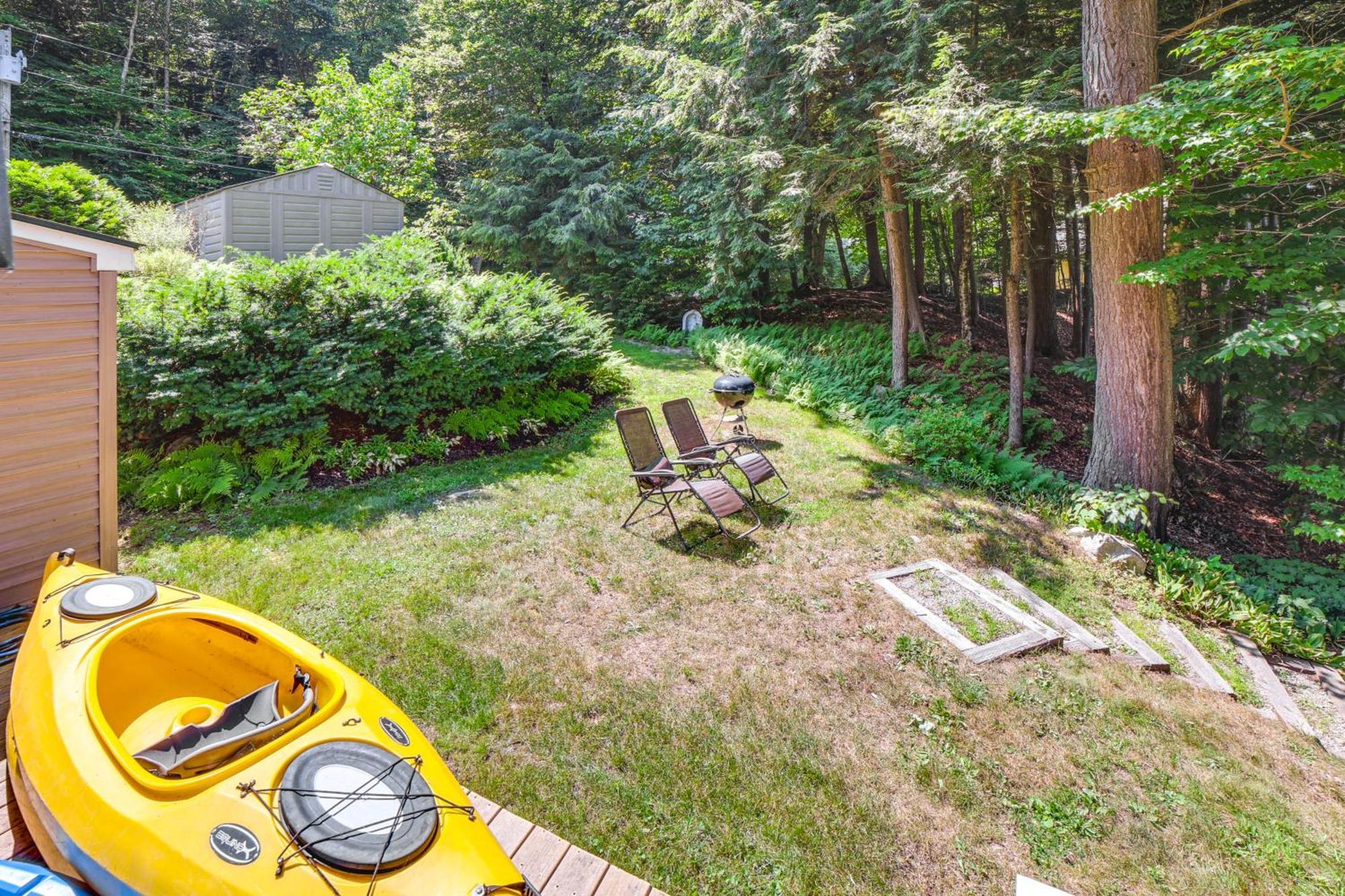 Breathtaking Newbury Cottage With Deck On Chalk Pond Exterior photo
