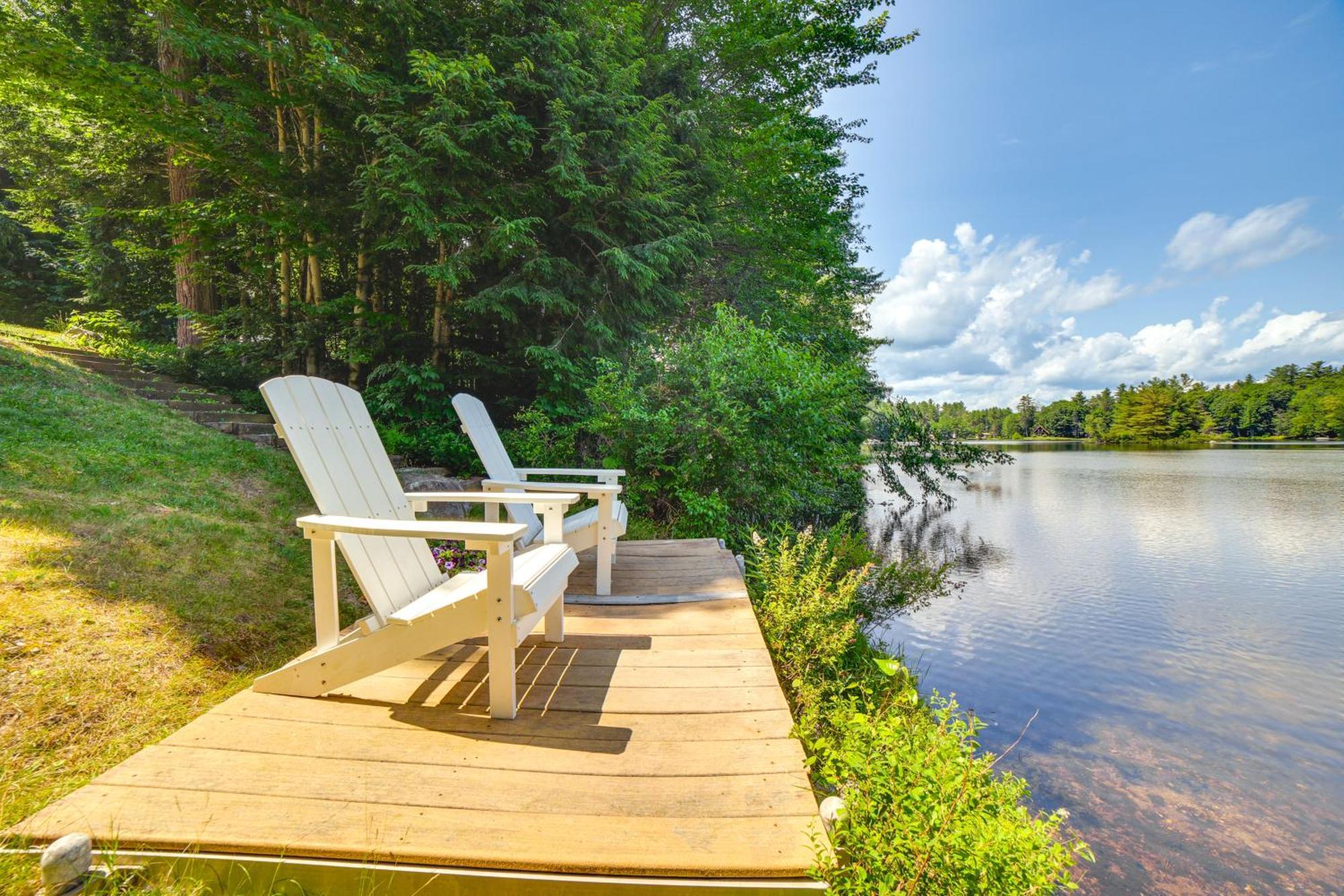 Breathtaking Newbury Cottage With Deck On Chalk Pond Exterior photo