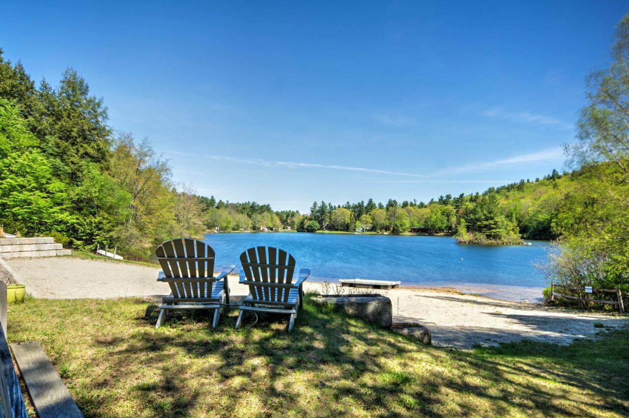 Breathtaking Newbury Cottage With Deck On Chalk Pond Exterior photo